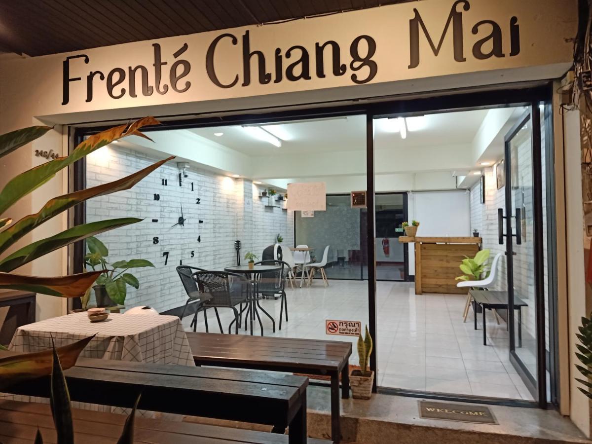 Frente Chiang Mai Hotell Exteriör bild
